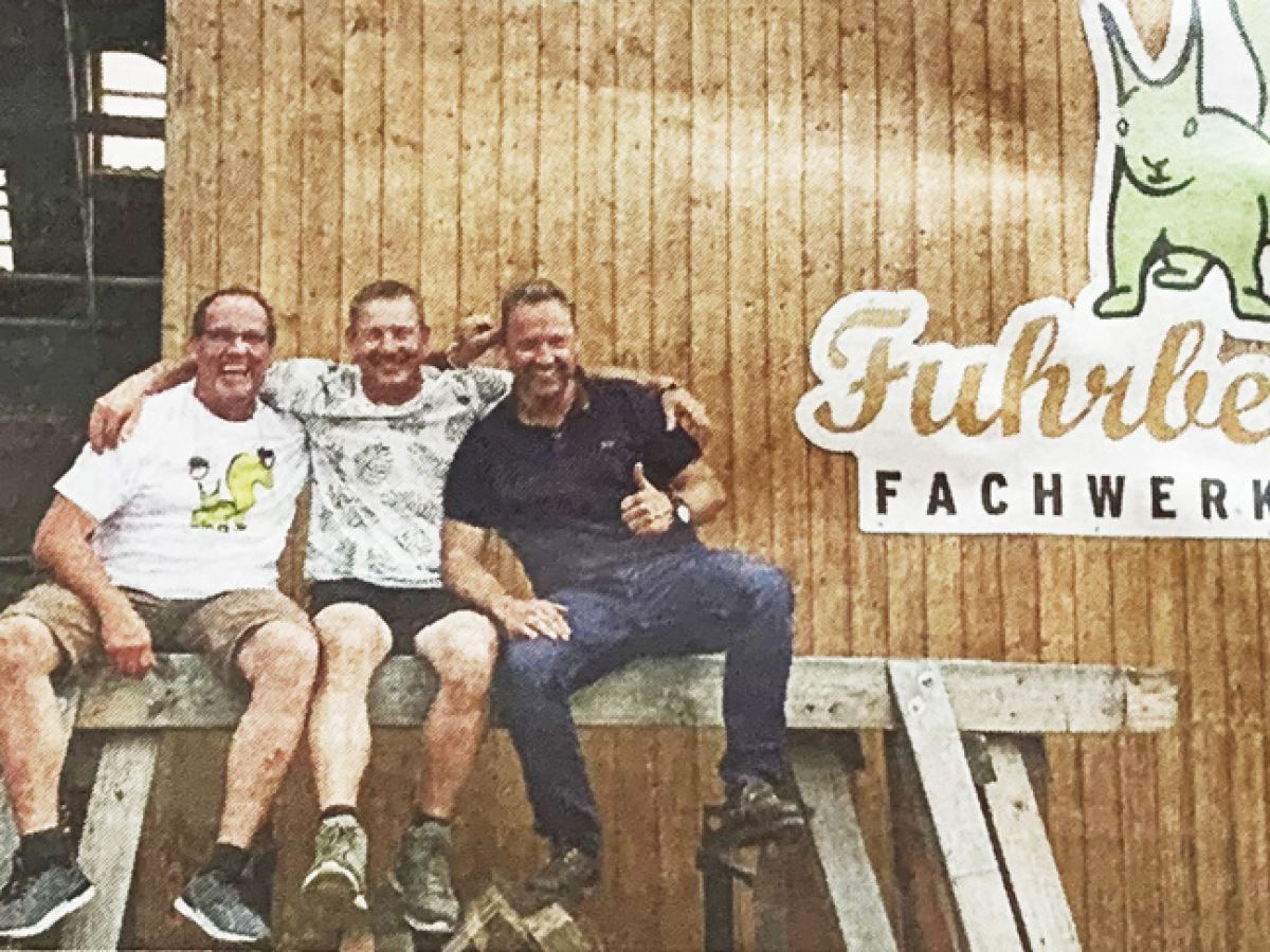 Die drei Geschäftsführer der Fuhrberger Zimmerei in bester Laune